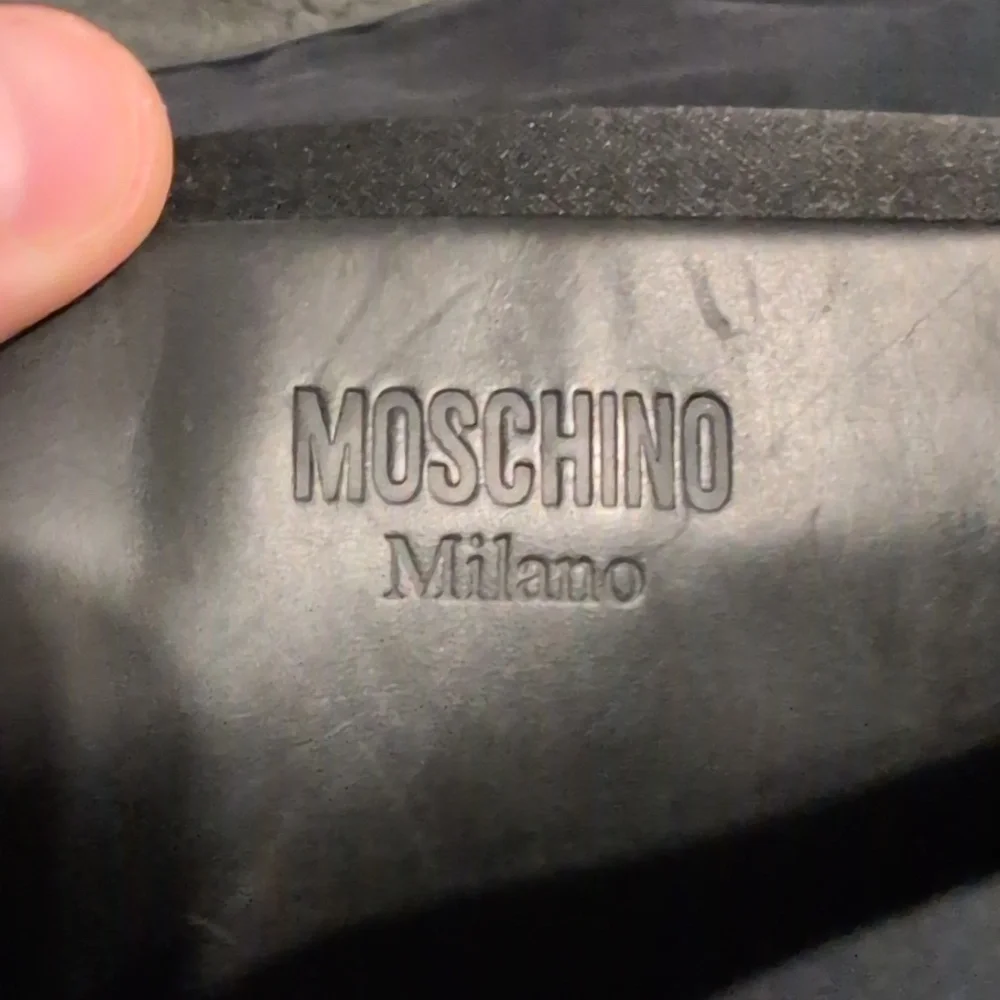 Moschino sleek black